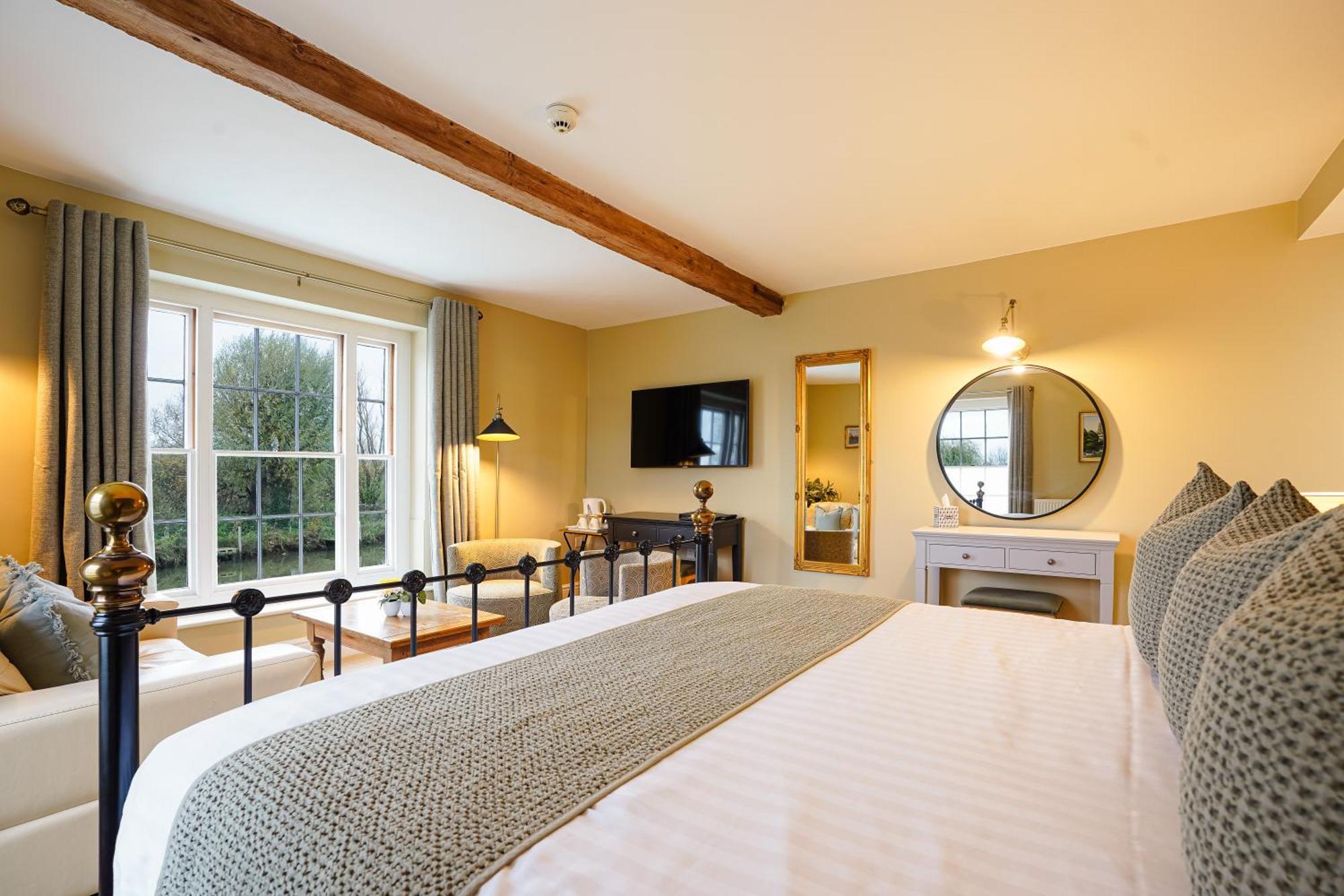Waveney House Hotel 베컬스 외부 사진