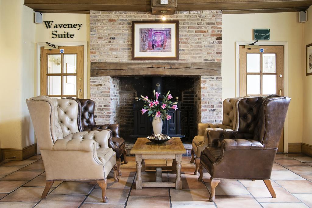 Waveney House Hotel 베컬스 외부 사진