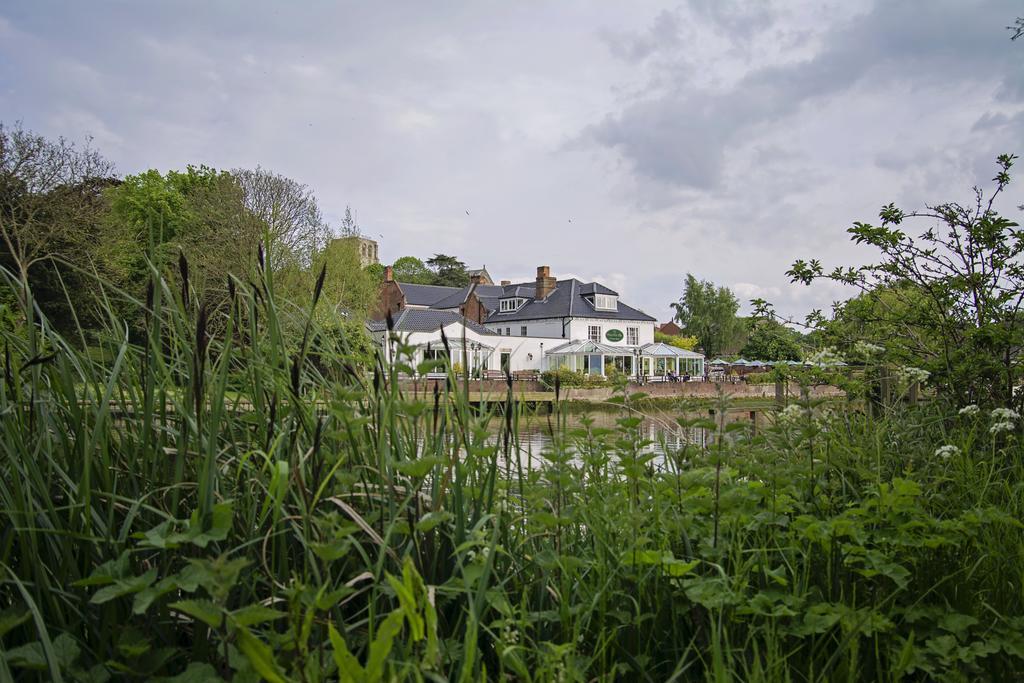 Waveney House Hotel 베컬스 외부 사진